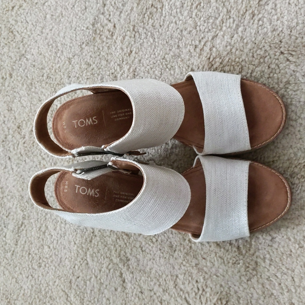 TOMS Majorca Cutout Sandal